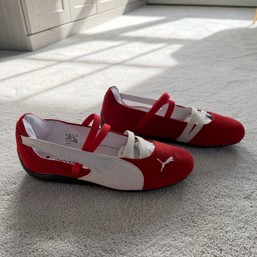 Puma Speedcat ballet sneakers Size US8 - fits like a US7.5